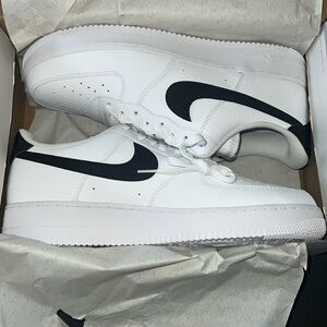 ***BRAND NEW NEVER WORN w/Original box***